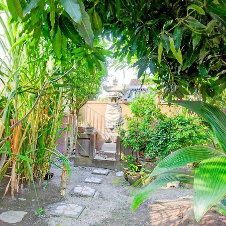 Oyo Life 93284 Kos Cendana Raya Hotell Mataram Exteriör bild