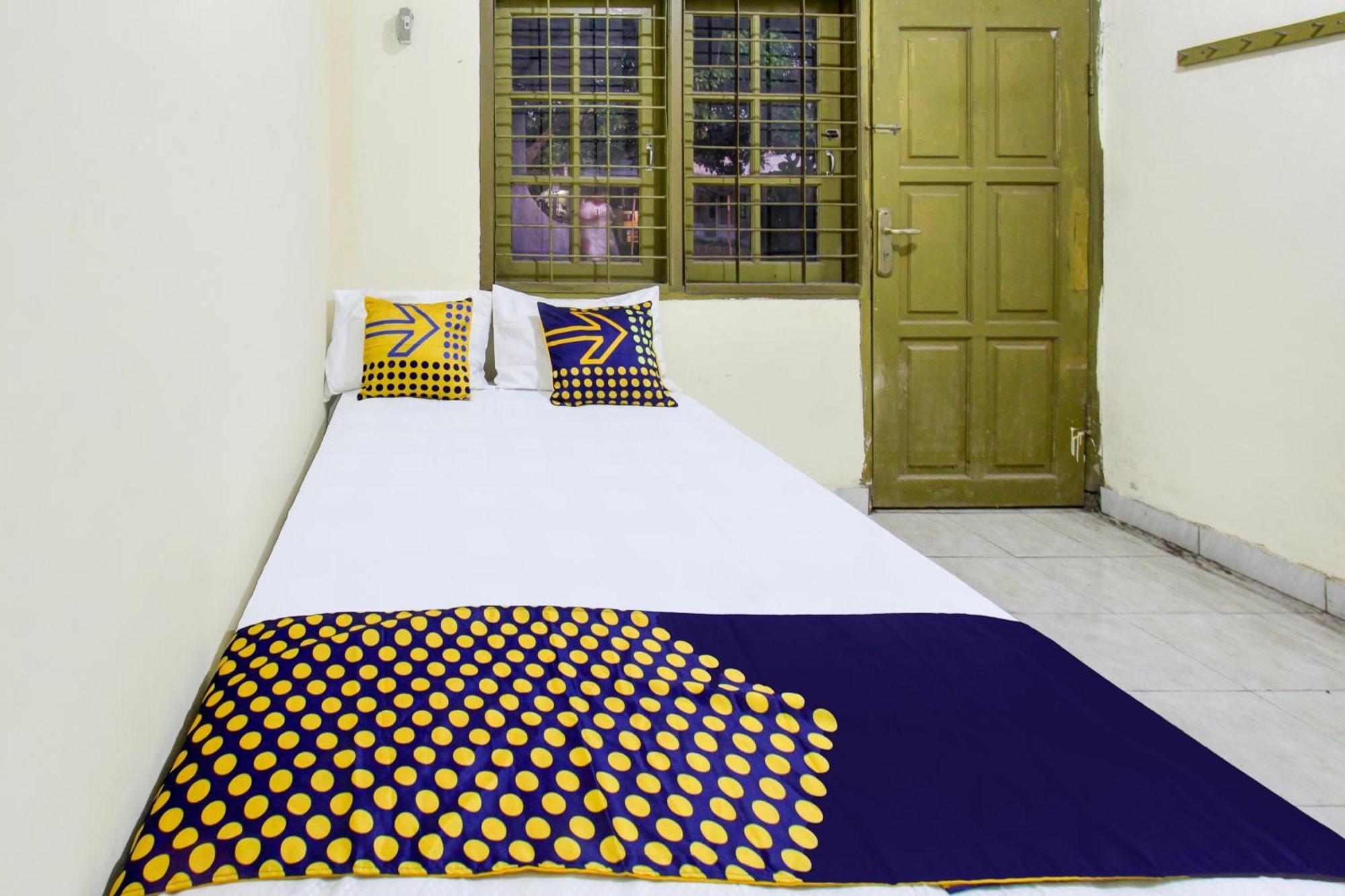 Oyo Life 93284 Kos Cendana Raya Hotell Mataram Exteriör bild