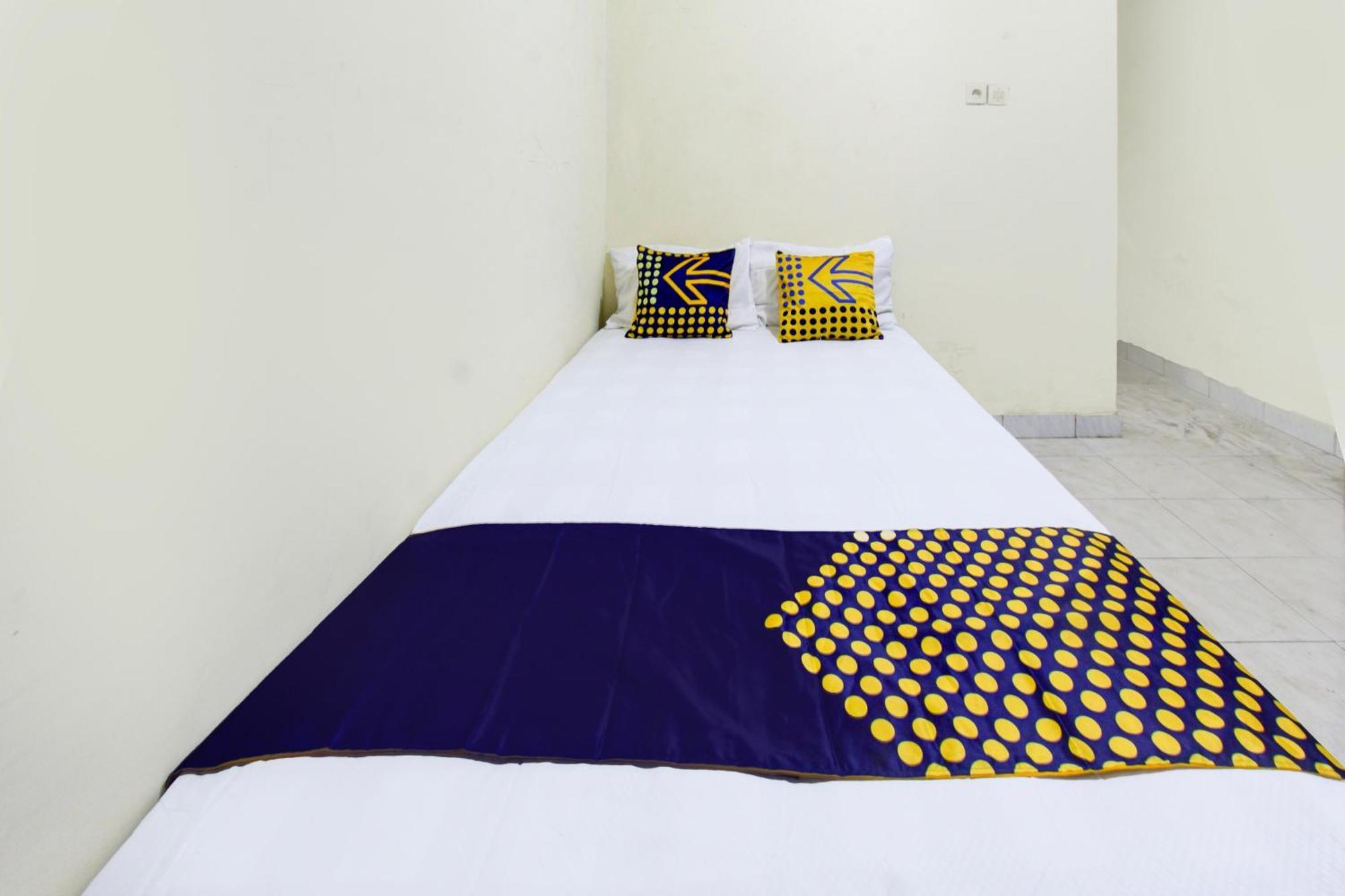 Oyo Life 93284 Kos Cendana Raya Hotell Mataram Exteriör bild